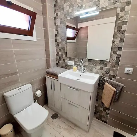 Cute Studio In The Sun - Aire Acondicionado - Garaje Gratis